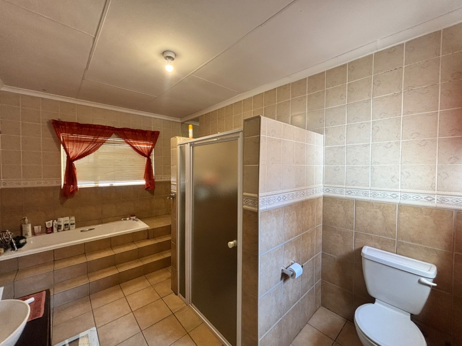 4 Bedroom Property for Sale in Vaal Park North West
